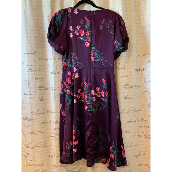 DKNY Purple Floral Flowy Dress Size 10 Knee Length - Romantic - Picture 3 of 3